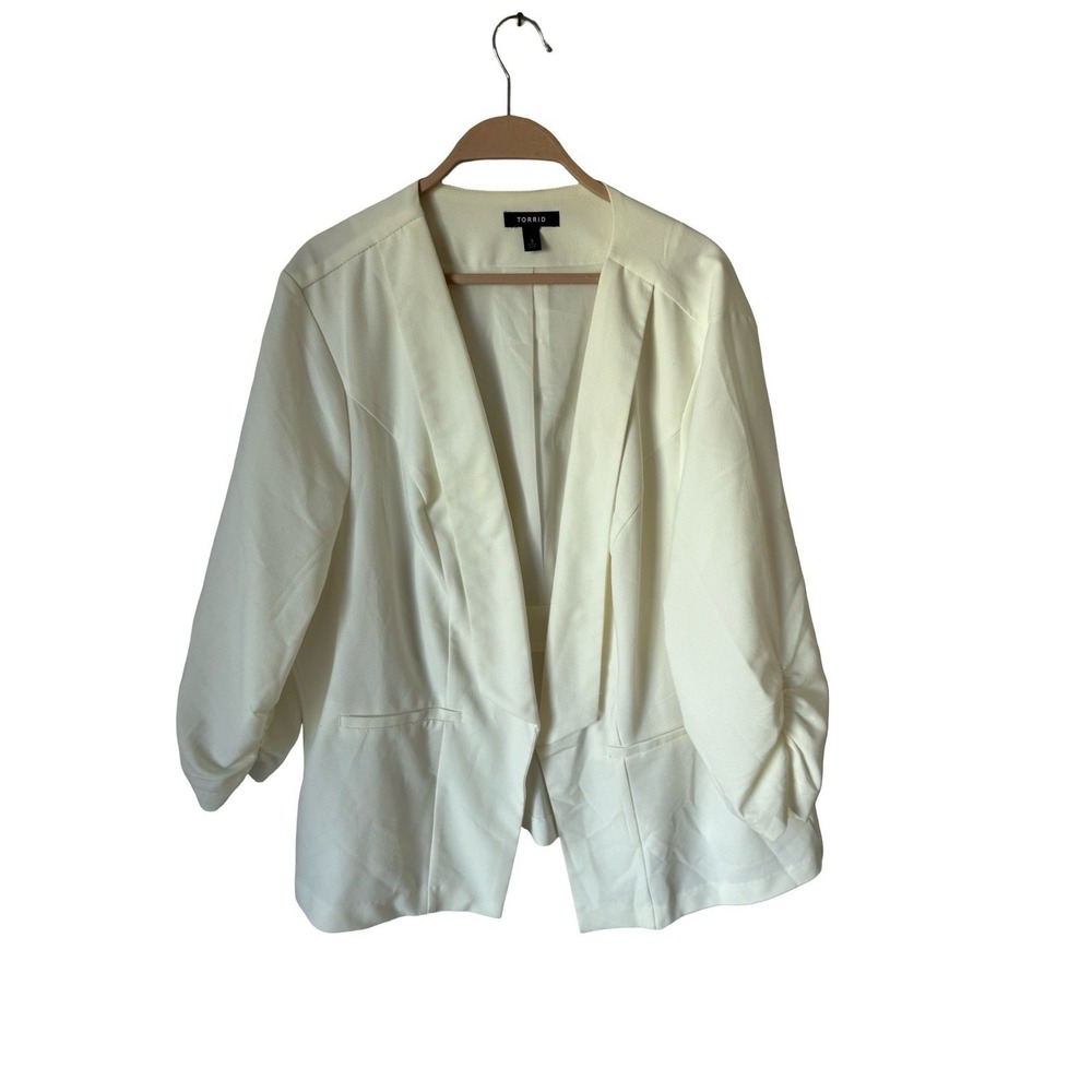Torrid Blazer Ruched Sleeve Open‎ Front Plus Size Jacket - White SZ 3  20